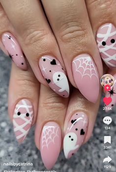 Big But Simple Tattoos, Halloween Oval Acrylic Nails, Spooky Nail Art Designs, Cute Creepy Nails, Fun Spooky Nails, Halloween Nails Short Stiletto, Halloween Nail Art Acrylic, Halloween Nails Design Ideas, Pink Spooky Nails Almond