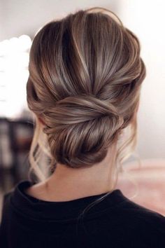 Sanggul Modern, Chignon Bun, Classic Updo, Wedding Hair Up, Bridesmaids Hair, Bridal Hair Updo, Bridal Hair Makeup, Best Wedding Hairstyles, Wedding Hair Ideas