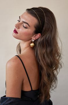 A double-row headband in shiny goldtone plate adds glamour to any look and any hairdo. Metal Made in the USA Glossier Headband, Editorial Look, Bride Era, Lelet Ny, Dome Earrings, Glam Boho, Floral Comb, Halo Headband, Headband Jewelry