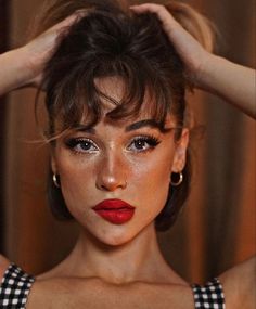 Red Lip Makeup, Ombré Hair, Makeup Obsession, Red Lip, Red Lipstick, Glam Makeup, Blush Color, Pretty Makeup, Makeup Inspo