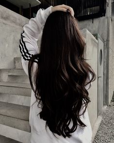 Hair Summer Haircuts, Long Dark Hair, Long Brown Hair, Beautiful Long Hair, Dark Brown Hair, Long Hair Cuts, Brunette Hair, Brown Hair Colors, Aesthetic Hair