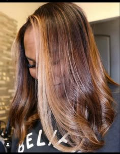 Medium Bobs, Flips Hair, Natural Hair Highlights, Light Browns, Blonde Natural, Girl Hair Colors, Honey Brown Hair, Money Piece