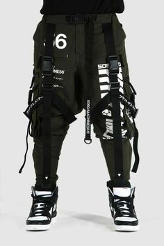 Tech Clothing, Techwear Streetwear, Cyberpunk Fashion, Streetwear Clothes, Guys Clothing Styles, Cyberpunk Style