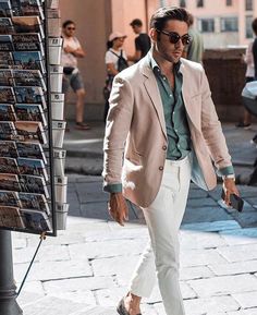 Tan Blazer Outfits, Sprezzatura Style, Mens Casual Suits, Mens Summer Outfits, Fashion Suits For Men