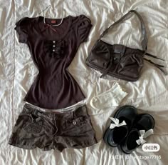 Silent Hill Outfit Aesthetic, 2000s Outfits, Outfit Layout, Silent Hill, Cute Simple Outfits