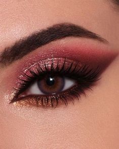 Eyeshadow Look For Red Dress, Burgundy And Silver Eye Makeup, Eyeshadow Looks Burgundy, Pink Red Gold Eye Makeup, Gold And Pink Eye Makeup, Makeup To Match Burgundy Dress, September Makeup Looks, Makeup For A Burgundy Dress, Cranberry Eyeshadow Looks