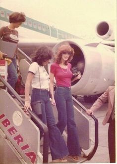 Theater Outfit, Iberia Airlines, Fashion 1970s, Look Jean, 70s Aesthetic, 70s Outfits