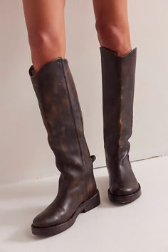 We The Free Bryce Equestrian Boots Barefoot Boots Women, Cute Fall Boots, Fry Boots, Shoes Wishlist, Free People Boots, Fall Boots Outfit, Equestrian Boots, Stunning Shoes