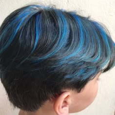 Men Blue Highlights Hair, Men Blue Hair Color, Dyed Tips Short Hair Men, Brunette Hair Blue Highlights, Guy Colored Hair, Hair Dye Short Hair Men, Man Hair Color Ideas, Blue Hair On Men, Tomboy Hair Color