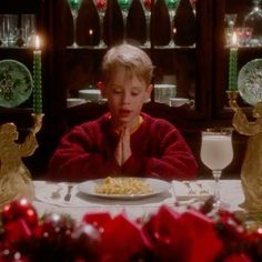 Christmas Movie Astethic, Christmas In Movies, Christmas Films Aesthetic, Home Alone Christmas, 90s Christmas, Christmas Dreaming, Christmas Feeling, Christmas Inspo, Warm Christmas