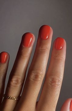 Red Nail Outfit Aesthetic, Simple Fall Nail Designs Short Nails, Nyc Marathon Nails, Poppy Red Nails, Short Red Summer Nails, Tomato Red Nails, Orangey Red Nails, Papaya Nails, Clean Summer Nails