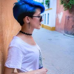 Short Blue Hair Pixie, Short Hair With Undercut, Short Punk Hairstyles, Cyberpunk Hairstyles, Androgynous Hair, Girls Short Haircuts, Punk Hair, Shot Hair Styles