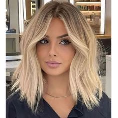 2023 Hair Bobs For Women, Face Frame With Side Part, Short Layered Haircuts Collar Bone Length, Blonde Highlights Close To Root, Long Bob Haircuts Middle Part, Lob Haircut For Oval Face, Best Bob For Long Face, Short Hair Cuts For Women With Layers, Ivy Hairstyle