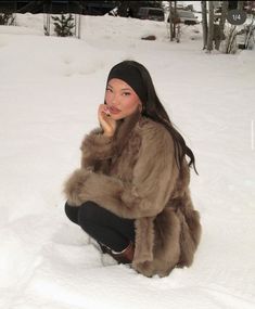 Fur Coat Snow Photoshoot, Ming Lee Simmons, Snow Fits, Ski Trip Outfit, Concert Outfit Winter, Ming Lee, Snow Photoshoot, Colorado Ski, Kimora Lee Simmons