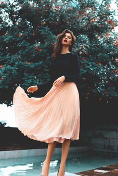 #BeautyInspiration as the seasons change! #PrettyDollfacedAZ Blush Pink Prom Dresses, Simple Evening Gown, Prom Dresses Simple, Cheap Party Dresses, Simple Prom Dress, Elegant Prom Dresses, فستان سهرة