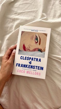 Libro Cleopatra and Frankenstein de Coco Mellors. Follow me for more! Cleopatra And Frankenstein, Microblading Business, Bookstagram Inspiration, North Wales, Books To Buy, Frankenstein, Book Aesthetic