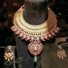 Mango Necklace, Wedding Jewelery, Antique Gold Jewelry Indian, Choker Designs, Antique Jewellery Designs, Heritage Jewellery, Gold Necklace Indian Bridal Jewelry, Jewellery Indian, Antique Bridal Jewelry