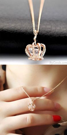 Crown Women, Rose Accessories, Nice Accessories, Rings Boho, Crown Necklace, Rhinestone Crown, Girly Jewelry, Simple Necklace, Delicate Necklace