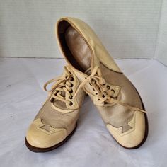 Vintage 1930s Ivory Leather Oxford Shoes 8.5 Heavy Duty Knit Cotton-Nylon Mesh Material. Leather Stitched Soles Leather Has A Deco Wingtip Cut Over Please Review All Pics Questions? Leave A Comment Below! Heeled Oxford Shoes, Oxford Shoes Heels, Leather Oxford Shoes, Mesh Material, Knit Cotton, Vintage Shoes, Oxford Shoes, Vintage Ladies, Heavy Duty