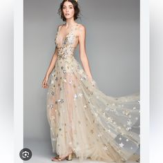 Hellllo!! I Have Searched All Possible Bridal Shops In My Area With No Luck. Kindly Reach Out If You Have Already Looked Fabulous In The Willowby Orion Wedding Dress And Are Willing To Sell It To A Whimsical Weirdo Who’s Getting Married In 2 Months And Hates The Wedding Planning Process, But Is Only Excited About This Dress And Picking Out A Cake Waist Is 26.5-27ish And Minimal Chest Size Regular Clothes 4 And Up Bridal Size 6 And Up If You Have It We Can Discuss Price Orion Dress, Unusual Wedding Dresses, Unconventional Wedding Dress, Bridal Lace Fabric, V Neck Prom Dresses, Tulle Evening Dress, Cocktail Evening Dresses, Chiffon Long Sleeve, Perfect Wedding Dress