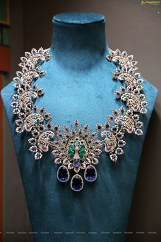 Tanzanite Necklace Indian, Cutdana Pendant Bridal Necklace, Festive Bridal Diamond Cutdana Necklace, Navaratna Diamond Necklace, Vasundhara Diamond Roof Jewellery, Diamond Emerald Necklace, Bridal Diamond Necklace, Neck Pieces Jewelry, Bridal Jewelery