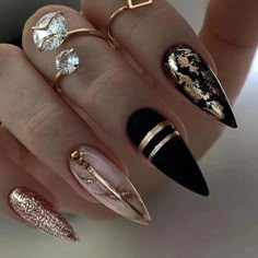 24 uñas postizas de aguja largas desmontables con diseños de purpurina – AMAIO Design Black Gold, Long Almond Nails, Nagel Tips, Manicure Tips, Her Nails, Fake Nails With Glue, Black Nail, Diy Nail Art, Stick On Nails