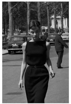 Audrey Hepburn Style Outfits, Audrey Hepburn Outfit, Wedding Dress Black, Audrey Hepburn Style, Hepburn Style, Look Retro, Stil Elegant, Outfit Trends, Stevie Nicks