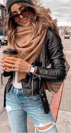 Girly Winter Outfits, Leather Legging, Stylish Outfit, Casual Winter Outfits, Summer Fashion Outfits, Women Leather, Modern Outfits, Girly Outfits