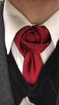 Necktie Outfit Aesthetic, Red Tie Outfit, Outfits With A Tie Aesthetic, Tie Reference, Red Tie Outfit Aesthetic, Tie Chain, Tie Aesthetic, Red Bow Tie Aesthetic, Classic Red Neckwear With Ties