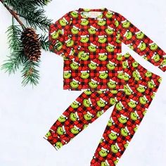 2 Pc Kids Christmas Grinch Buffalo Plaid PJs Ho-Ho-Home for the holidays? These adorable comfy holiday PJs are perfect for lounging around and having your Christmas photos taken. Audrey Hepburn Red Dress, First Birthday Smash Cake, Plaid Pjs, Birthday Smash Cake, Trendy Family, First Christmas Photos, Holiday Pjs, Soft Milk, Christmas Grinch