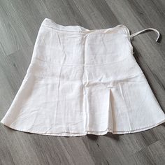 H&M Mini Skirt A Line White Linen Size 10 Approx Dimensions 16.5" W X 21" L Never Worn Fitted Linen Mini Skort, H&m Fitted Flared Skirt, H&m Flared Skirt For Summer, H&m Flared Summer Skirt, H&m Summer Flared Skirt, H&m Skort For Summer, H&m Summer Skort Short Length, Fitted Linen Skort For Spring, Fitted Cotton Skirt By H&m