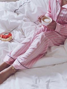 Peppermint Princess, Tumblr Girly Aesthetic 2013, Cozy Sleepwear, Pink Tumblr Aesthetic, Pink Pilates, Pilates Princess, Tumblr Aesthetic, Pink Aura, Early Mornings