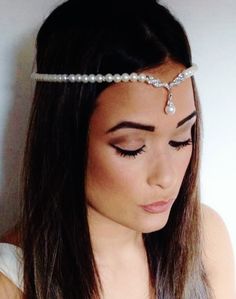 Our beautiful crystal pearl drop forehead tiara. #foreheadtiara #headband #crystalsandpearls #bride #bridal #bridsmaids #headpiece #wedding Kail Uchis, Forehead Tiara, Jewel Headband, Cute Beads, Bridal Shower Outfit, Tutorial Ideas, Bridesmaid Pearls, Pearl Accessories, Hairstyle Tutorial