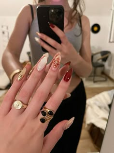 Winter Nails Acrylic Aesthetic, Red Nails Fall Design, Winter Nail Aesthetic, Fall Vibes Nails, Nails Thanksgiving Fall, Christmas Aesthetic Nails, Red Fall Nail Designs, Christmas Nails Aesthetic, Kutek Disney