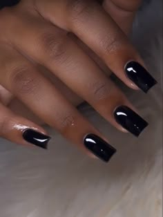 Black Nails On Dark Skin, Plain Nails, Black Acrylic Nails, Romantic Nails, Exotic Nails