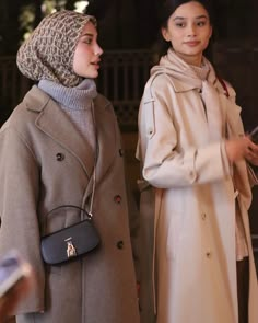 Winter Style Hijab, Muslim Women Outfits, Modest Winter Fashion, Outfits With Hijab, Modest Ootd, Hijab Material, Winter Hijab, Moslem Fashion