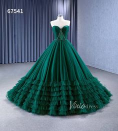 Strapless Emerald Green Ruffle Tulle Wedding Dresses Ruffled Pageant G – Viniodress Dress For A Ball, Green Tulle Gown, Lace Bodice Wedding Dress, Wedding Dress Ruffle, Fluffy Wedding Dress, Red Quinceanera Dresses, Strapless Evening Dress