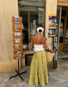 Portofino Outfit, Thailand Ootd Travel Outfits, Mixed Personalities, Tulum Outfits Ideas, Italy Clothes, Outfits For Spain, Portugal Summer, Chic Resort Wear