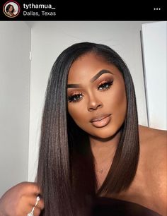 Make Up Yeux, Brown Girls Makeup, Photo Hair, Makeup For Black Skin, Brown Skin Makeup, Dope Hairstyles, Dark Skin Makeup, Relaxed Hair, Hair Life