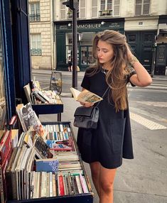 Estilo Blair Waldorf, Parisienne Chic, Classy Aesthetic, Selfie Ideas, Parisian Chic, 가을 패션, French Girl, Photo Inspiration, A Book