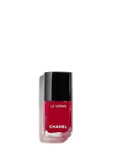 A protective and long-lasting nail colour designed to create a glossy sheen with every coat. An essential accessory that adds the finishing touch to any look. Enriched with a high concentration of pigments, plus naturally derived camellia eco-ceramides developed exclusively for CHANEL, the formula delivers an even result with unparalleled hold. Chanel Red Nail Polish, Collage Idea, Chanel Nail Polish, Surratt Beauty, Eye Palettes, Tom Ford Beauty, Violet Grey, Nail Colour, Long Lasting Nails