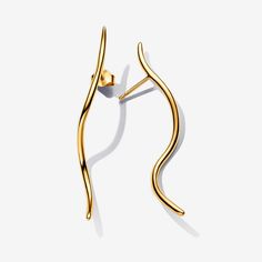 The Organically Shaped Wire Stud Earrings redefine linear elegance. A 14k gold-plated vertical wire with a rounded profile that's narrower towards each end takes a wavy, fluid shape. The top part of the wire extends slightly above the ear lobe. The mirrored design differentiates between right and left earrings. By reimagining lines and curves inspired by those found in nature, these earrings offer a fresh interpretation of delicate, warm-toned stud styling. - Pandora Organically Shaped Wire Stud Wire Stud Earrings, Pandora Essence, Dope Jewelry, No Color, The Wire, The Ear, Gold Plating, Gold Plate, 14k Gold