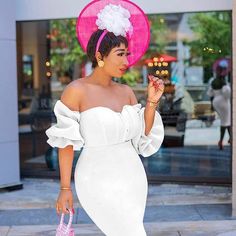 Chic Fitted White Gown, White Feminine Gown For Formal Occasions, White Feminine Formal Gown, Spring White Gown For Banquet, White Spring Banquet Gown, Spring White Banquet Gown, Feminine Fitted Gown For Party, Fitted Summer Banquet Gown, Chic White Gown For Wedding Guest