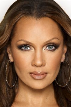 Romantic Ethereal Gamine Vanessa Williams Lena Horne, Show Makeup, Ugly Betty, Vanessa Williams, Cystic Acne, Feel Younger, Hawaiian Wedding, Miss America, Beauty Pageant