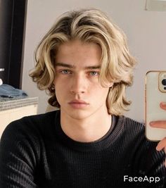 Mens Hairstyles Blonde Medium, Magnus Chase Face Claim, Fine Wavy Hair Men, Male Long Blonde Hair, Teen Boy Long Hairstyles, Blonde Teen Boy, Haircuts For Teens, Teen Hair, Aesthetic Man