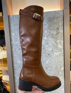 High Boots Dark Brown - made in Italy- verfügbar 37 bis 41 - 74,98€ Dark Brows, Character Clothing, Shoes Ideas, Dream Clothes, Out Of Style, Cute Shoes, High Boots, Knee High Boots, Knee High