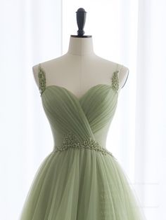 Green Long Prom Dress, Prom Dress Green, Champagne Formal Dresses, Strapless Prom Dresses, Long Formal Dress, Spaghetti Strap Prom Dress, Prom Dress Inspiration, Cute Prom Dresses, Pretty Prom Dresses