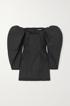 EXCLUSIVE AT NET-A-PORTER. Jacquemus' latest capsule reworks the label's signature silhouettes for evening. Cut from crisp taffeta, this glamorous mini dress has a gathered off-shoulder neckline framed by puffed sleeves that nod to the '80s. Style yours with one of the brand's bags and mules. Jacquemus Shoes, Jacquemus Dress, E Girl Outfits, 80s Style, Quiet Luxury, Fitted Silhouette, Puffed Sleeves, Kpop Outfits, Everyday Wardrobe