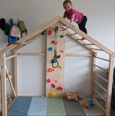 Diy Montessori Gym, Barbie Dream House Play Area, Gross Motor Room Indoor, Kids Gym Room Indoor Play, Kids Room Climbing Wall, Indoor Play Gym For Kids, Gross Motor Playroom, Indoor Playroom Ideas