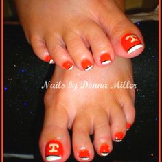 University of Tennessee nails Tennessee College, Sports Nails, Music Designs, Red Nail Art Designs, Food Nails, Country Nails, Bright Summer Nails